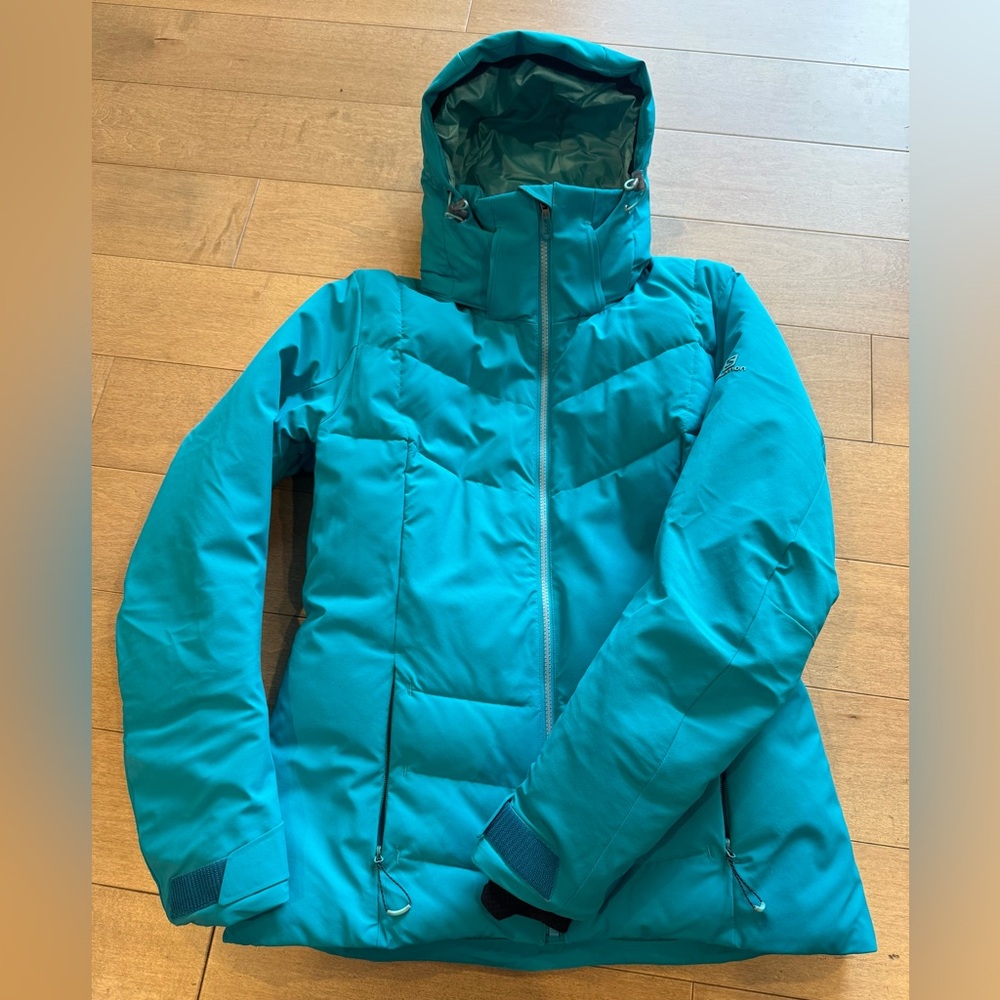 Women's medium Salomon ski jacket